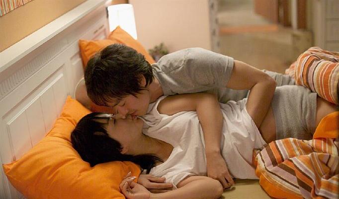 sex anime trên tàu Vợ mới cưới của anh trai tôi thật dâm đãng